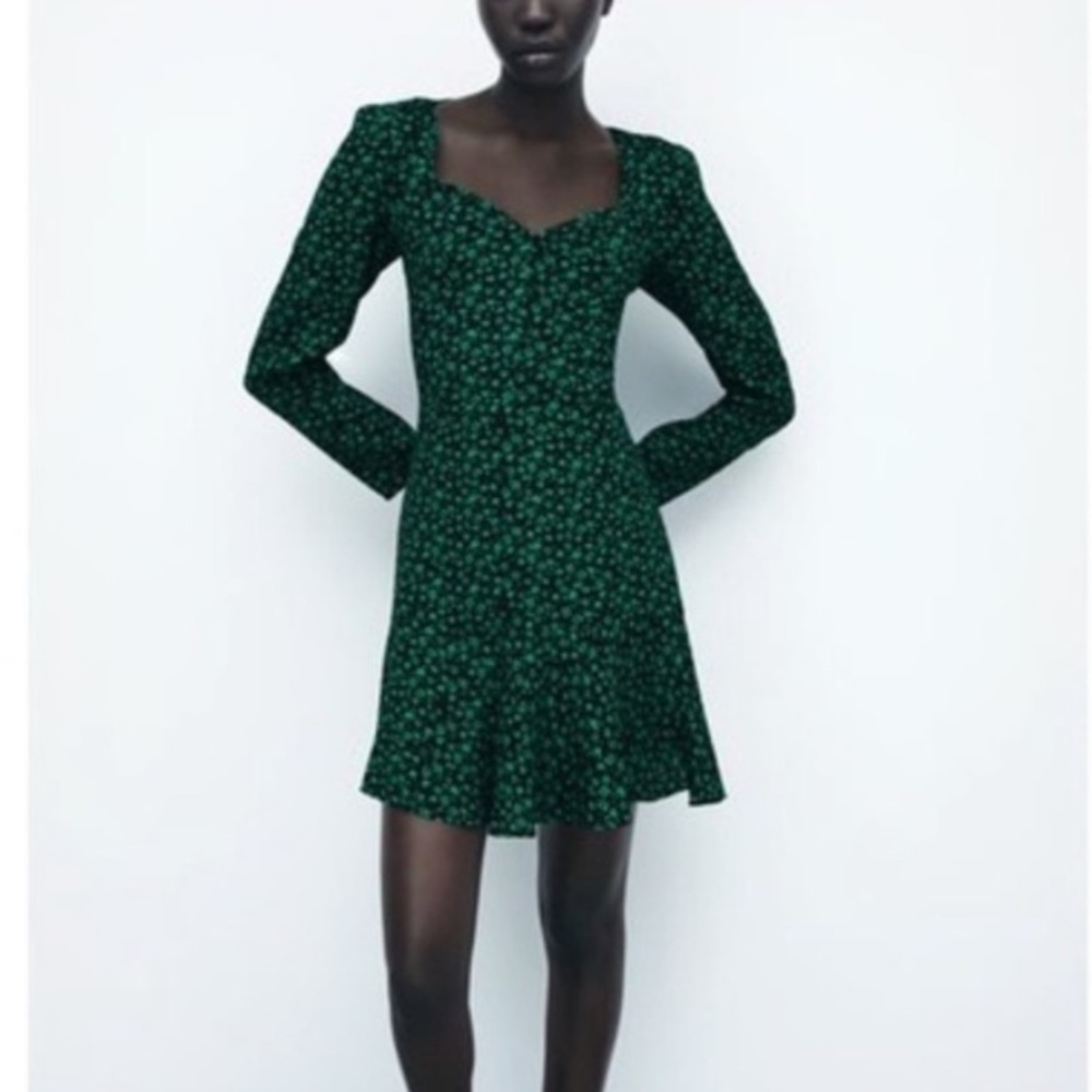 Zara black and green floral print mini dress with a V-neckline and long sleeves